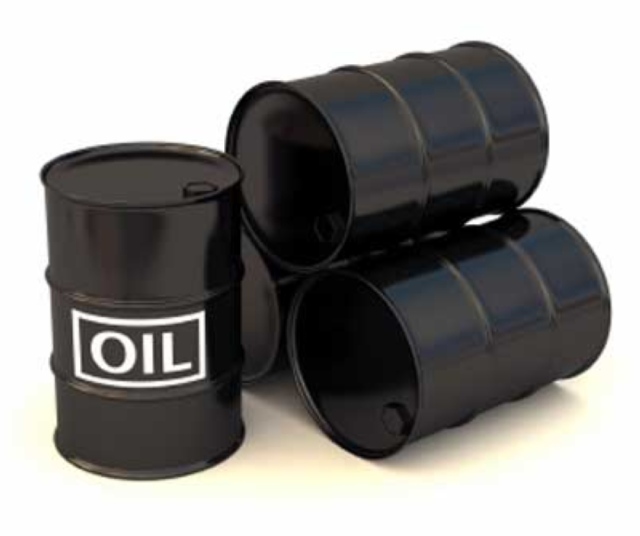 زيادة مفاجئة في «المخزون الأميركي» تخفض أسعار النفط عالمياً - اقتصاد - عربي ودولي