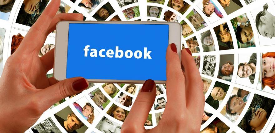 How AI can help you monitor Facebook ads