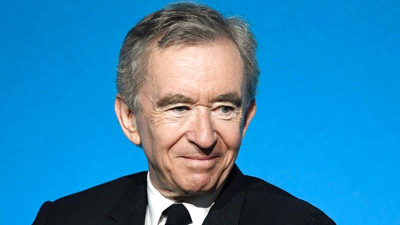 وراء الاقتصاد.. أرنو يسابق بيزوس وماسك - اقتصاد - عربي ودولي