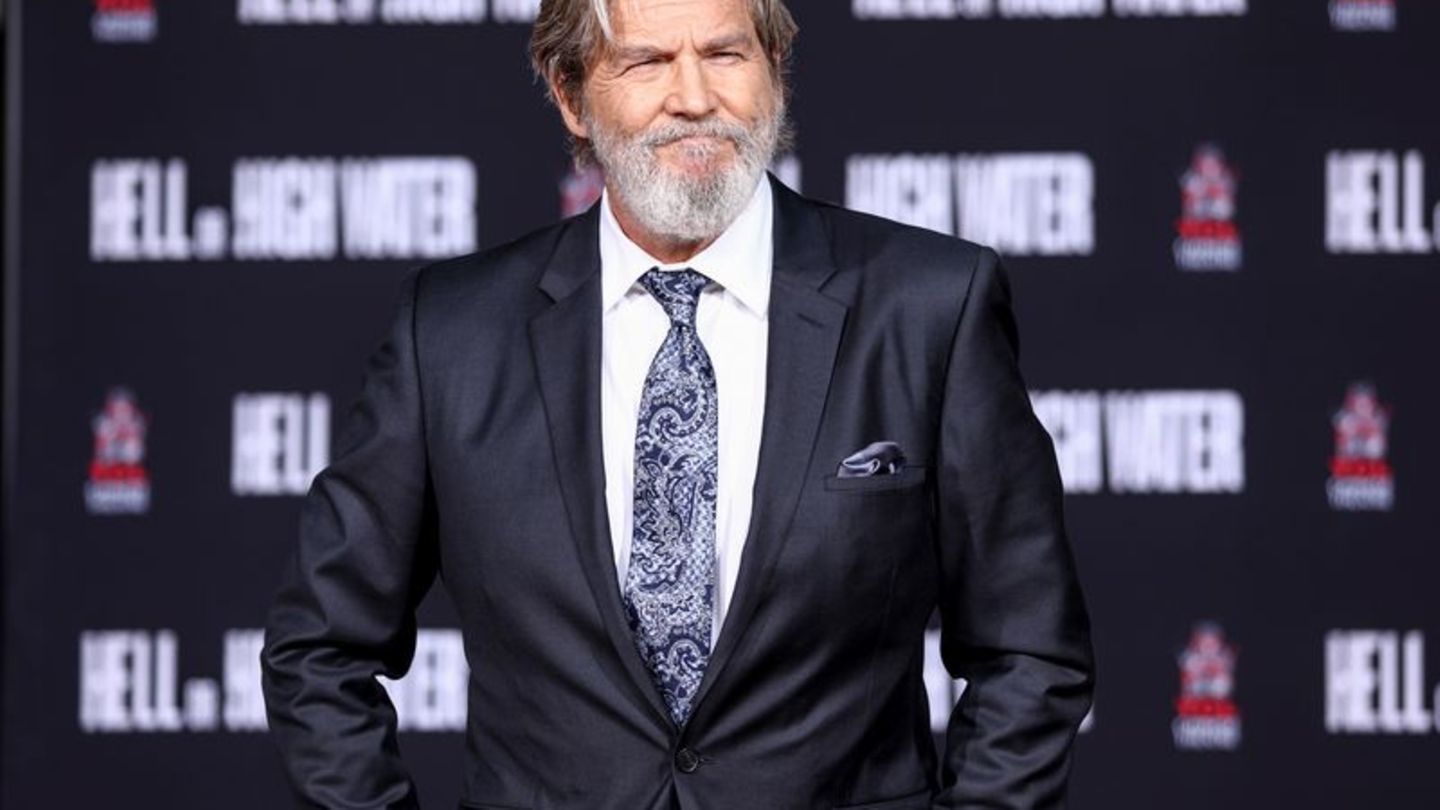 Haare ab, Hund angeschafft: Nach Krebsdiagnose: Jeff Bridges fühlt sich gut