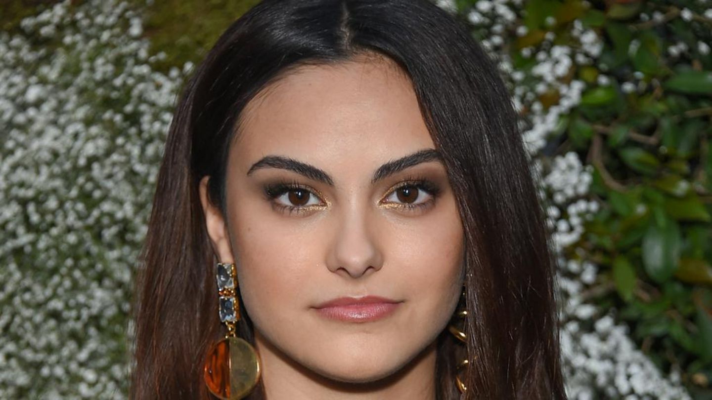 Camila Mendes: Panikattacken am Set von "Riverdale"