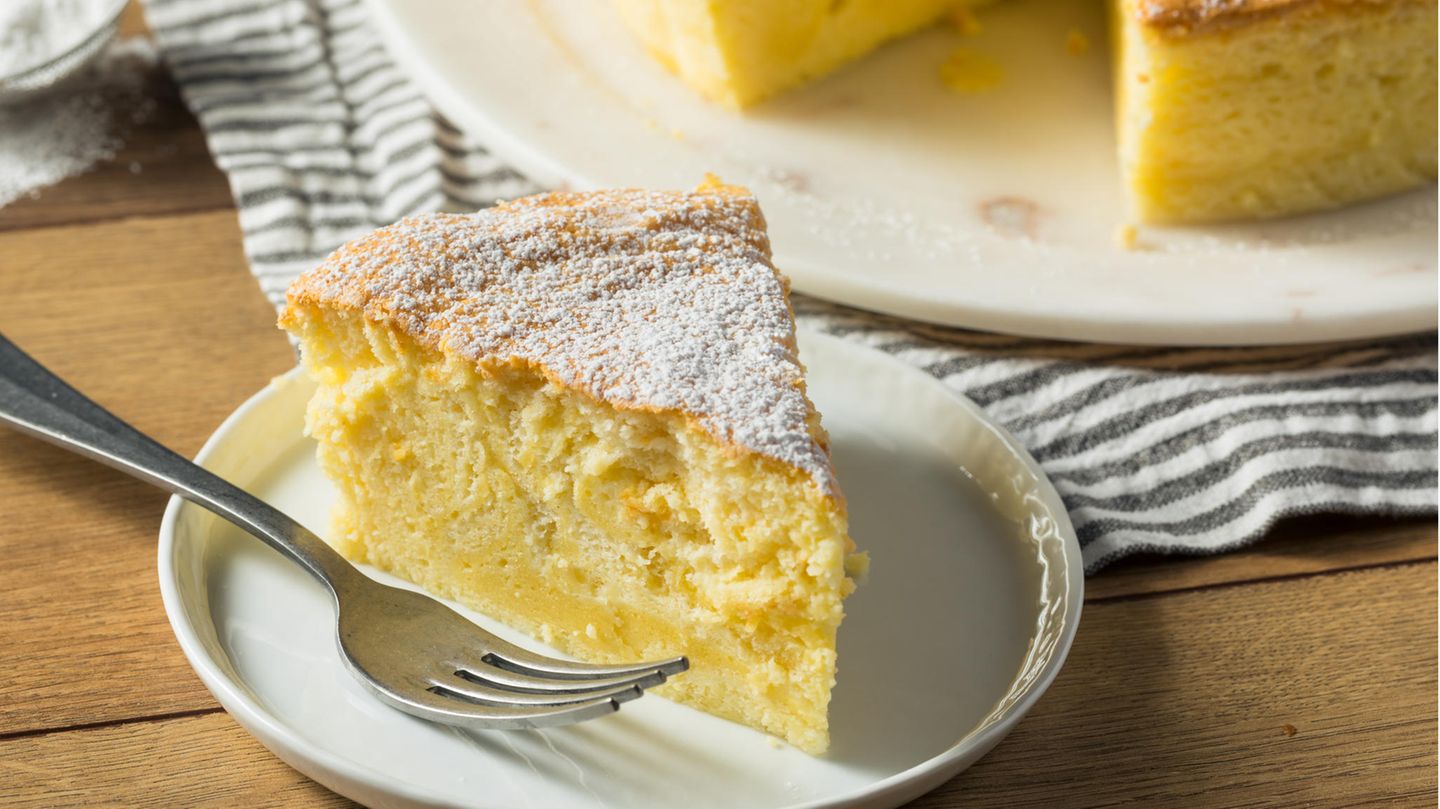 Käsekuchen-Blitzrezept: Leckerer Soufflé-Kuchen aus drei Zutaten (Video)
