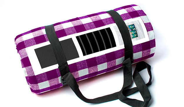 Campofrío presenta en las fiestas de San Isidro su nuevo "Clásico Actualizado": el mantel 2.0