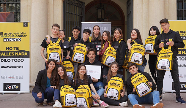 "Nada será igual, la película" y Totto crean el punto de apoyo más grande de España contra el acoso escolar