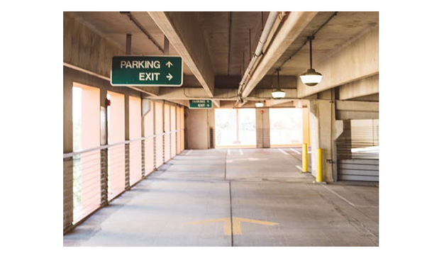 Cómo buscar aparcamiento en los aeropuertos