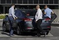 Competencia recurre la norma que obliga a pedir un VTC con antelación en Barcelona
