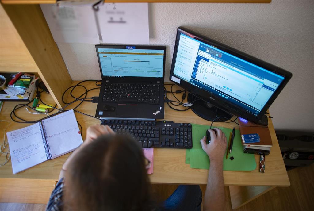 Se cumple el plazo para que las empresas adapten sus acuerdos de teletrabajo a la nueva ley