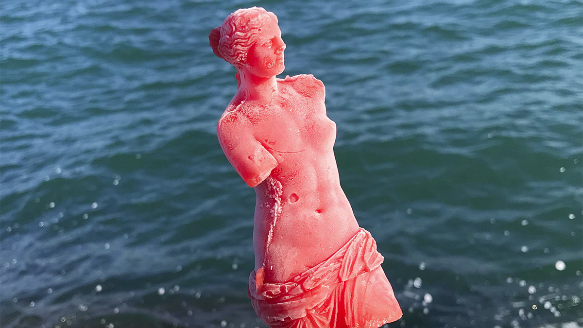 La Venus que recauda fondos para la investigación contra el cáncer de mama