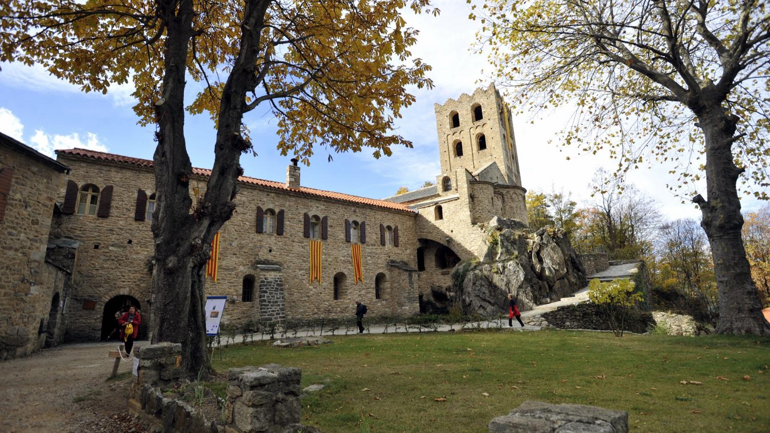 Un été en France. L'abbaye Saint-Martin-du-Canigou dans les Pyrénées-Orientales