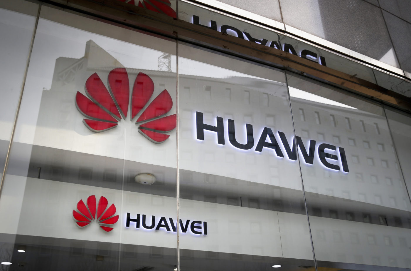 Az amerikai külügy teljesen elzárkózik a Huawei-től