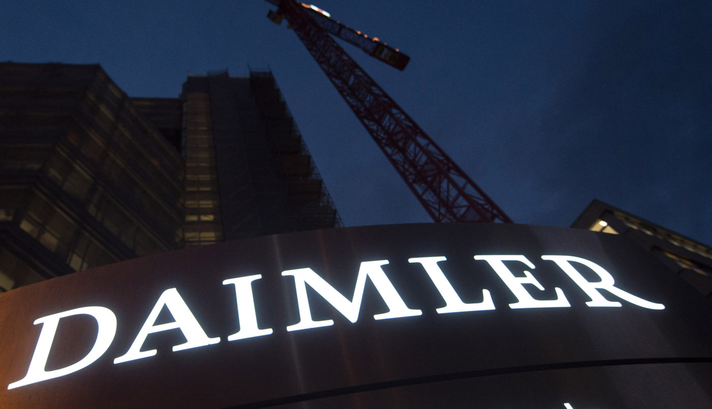 Beszáll a Daimlerbe egy kínai cég