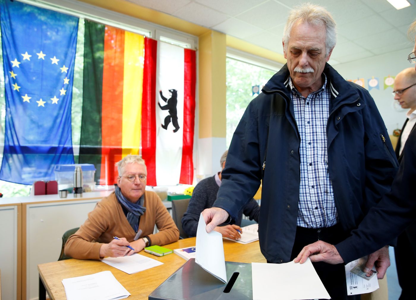 Fellélegzett a piac a parlamenti patkó láttán