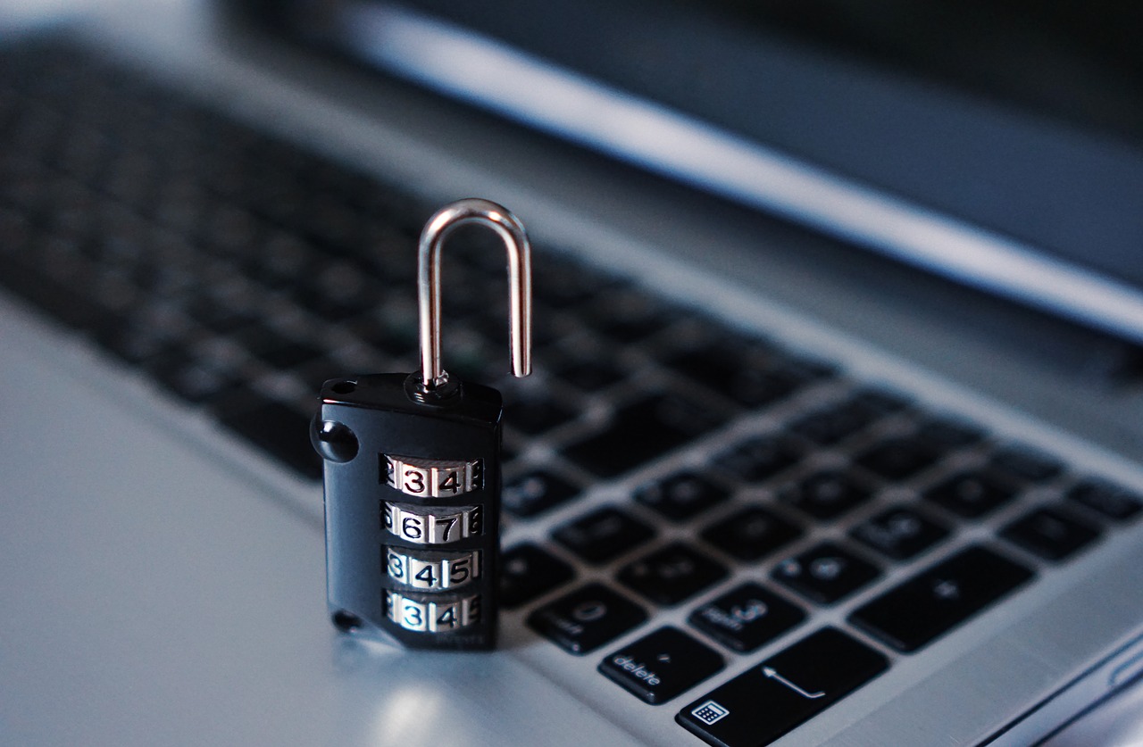 Harminc ország szakértői dolgoztak ki internetbiztonsági ajánlásokat