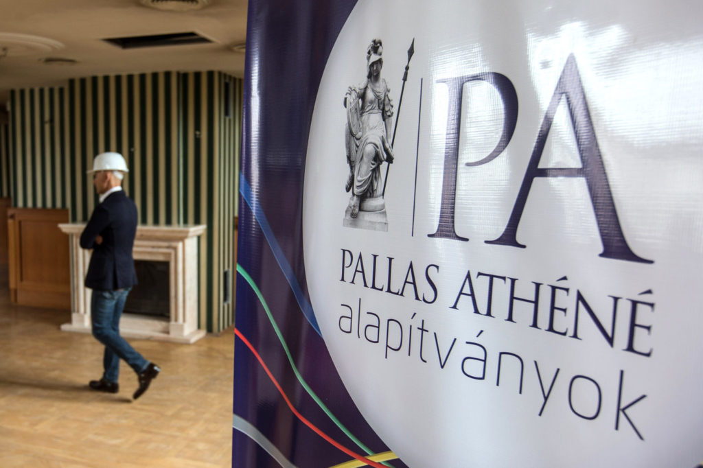 Külhoni magyar diákok kaptak ösztöndíjat a Pallas Athéné Domus Educationis Alapítványtól