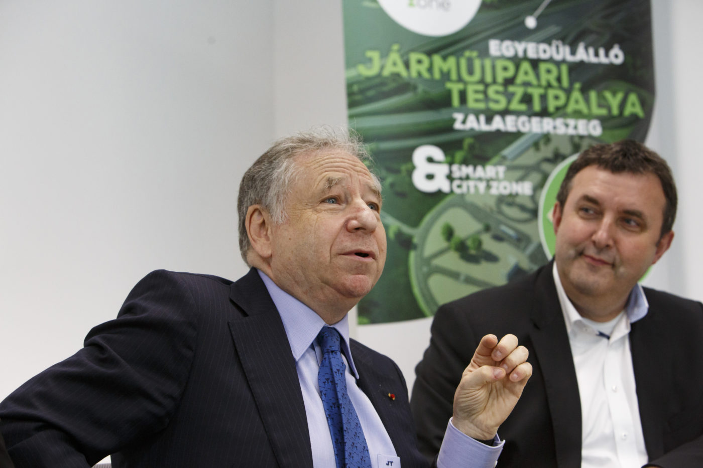 Palkovicsék Jean Todttal egyeztettek | Világgazdaság