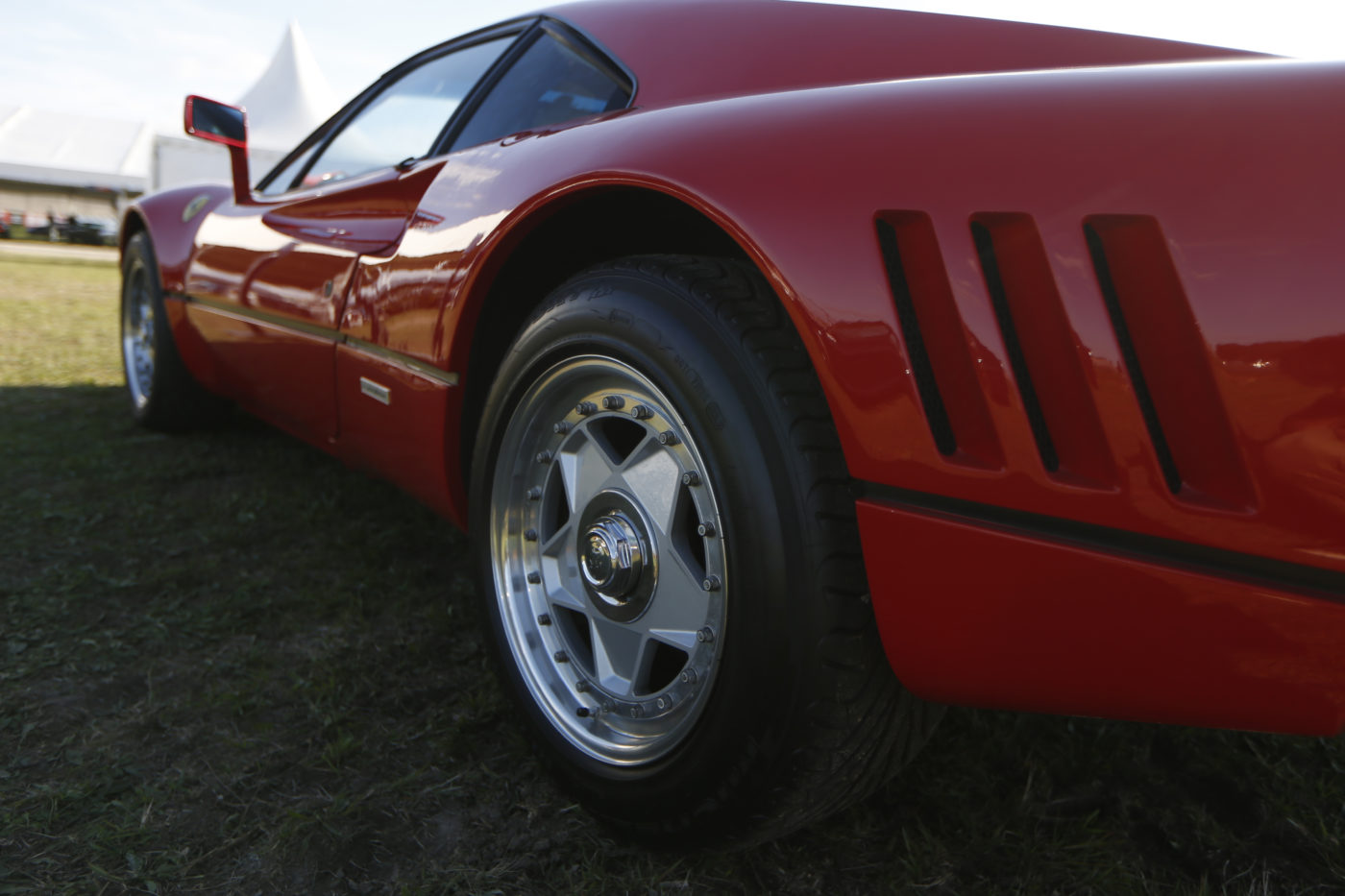 Tesztvezetés közben léptek le a méregdrága Ferrarival