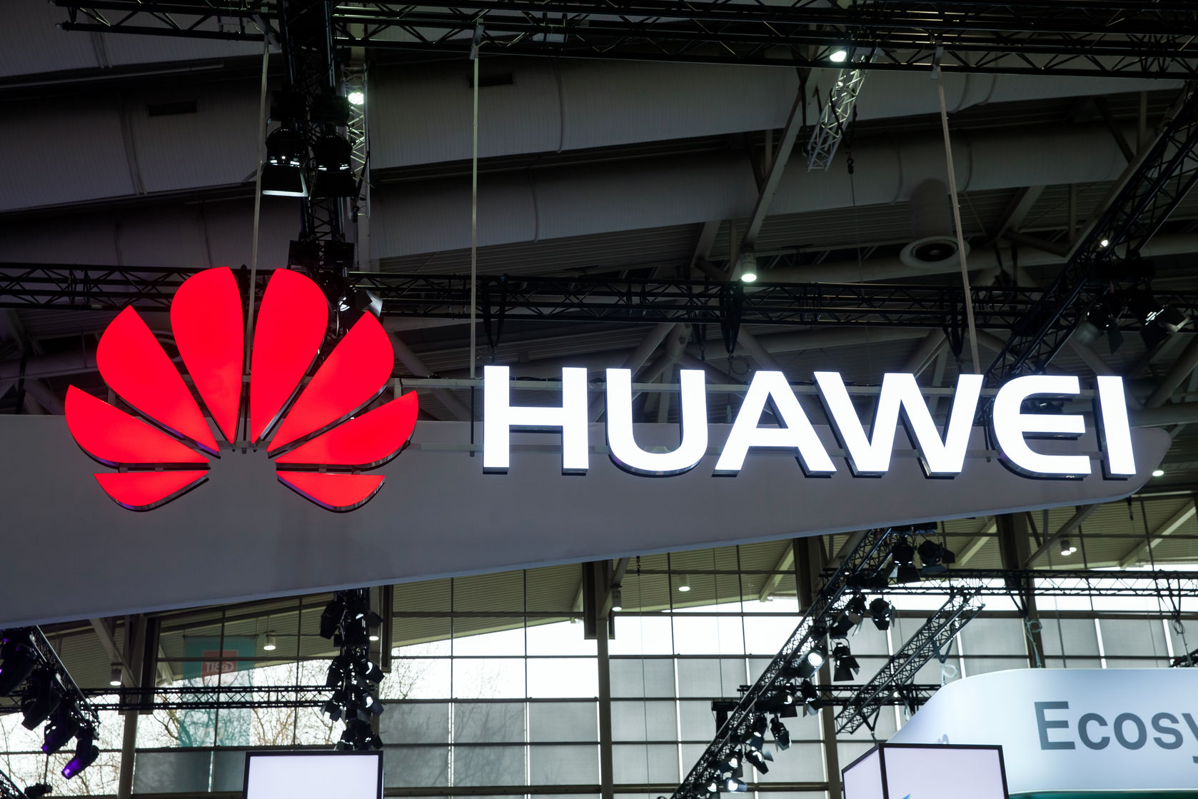 Trump gyakorlatilag kitiltotta a Huaweit az USA-ból - E-kereskedelem