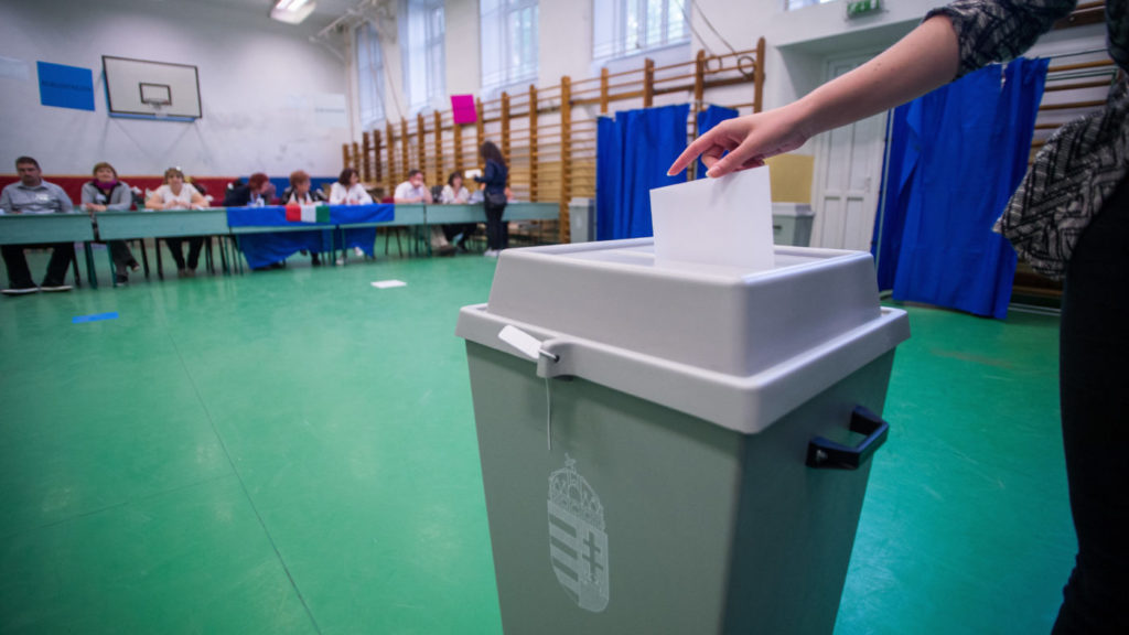 A választási plakátok eltávolítására alig több mint két hét áll rendelkezésre