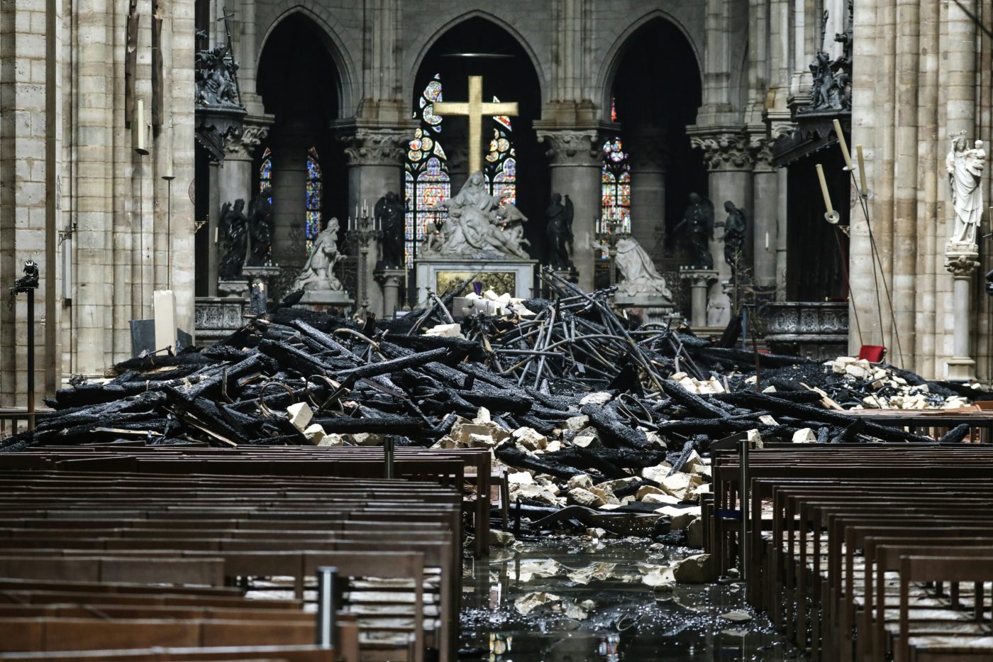 Notre-Dame: nem bűncselekmény okozta a tűzvészt
