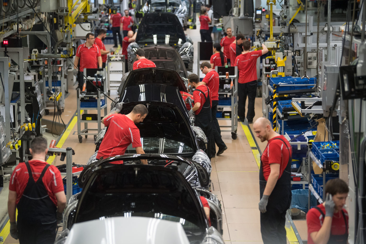 A kormány több módon is támogatja a munkaerő országon belüli mozgását