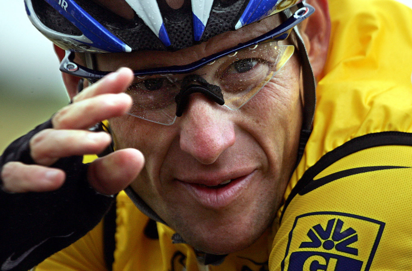 Armstrong nem bánt meg semmit