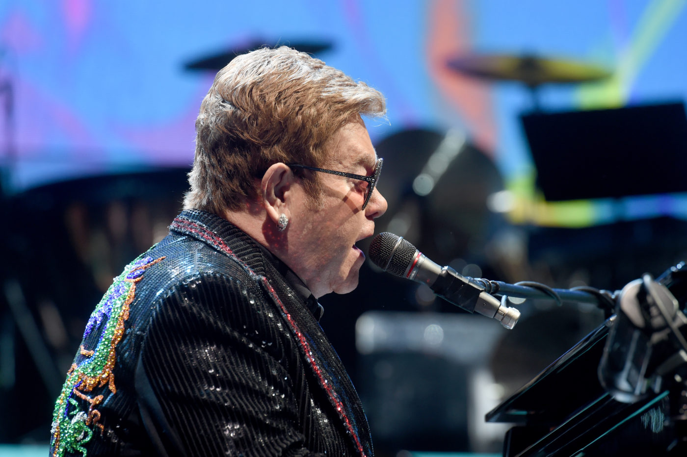 Elton John alapítványa milliókat gyűjtött a HIV/AIDS elleni küzdelemre