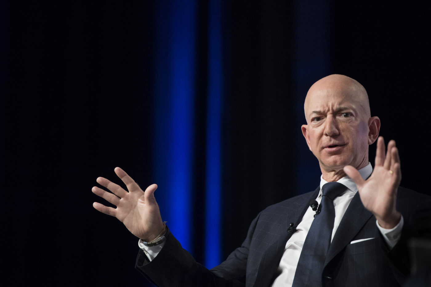 Jeff Bezos a leggazdagabb ember, Bill Gates már csak a harmadik