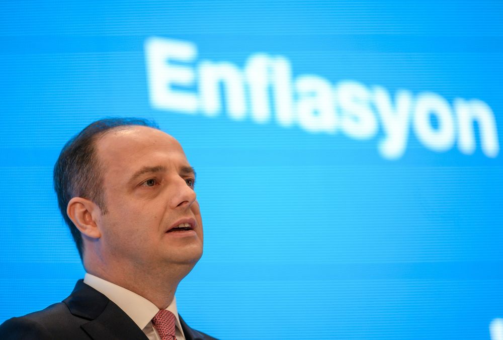 Kirúgták a török jegybank vezetőjét