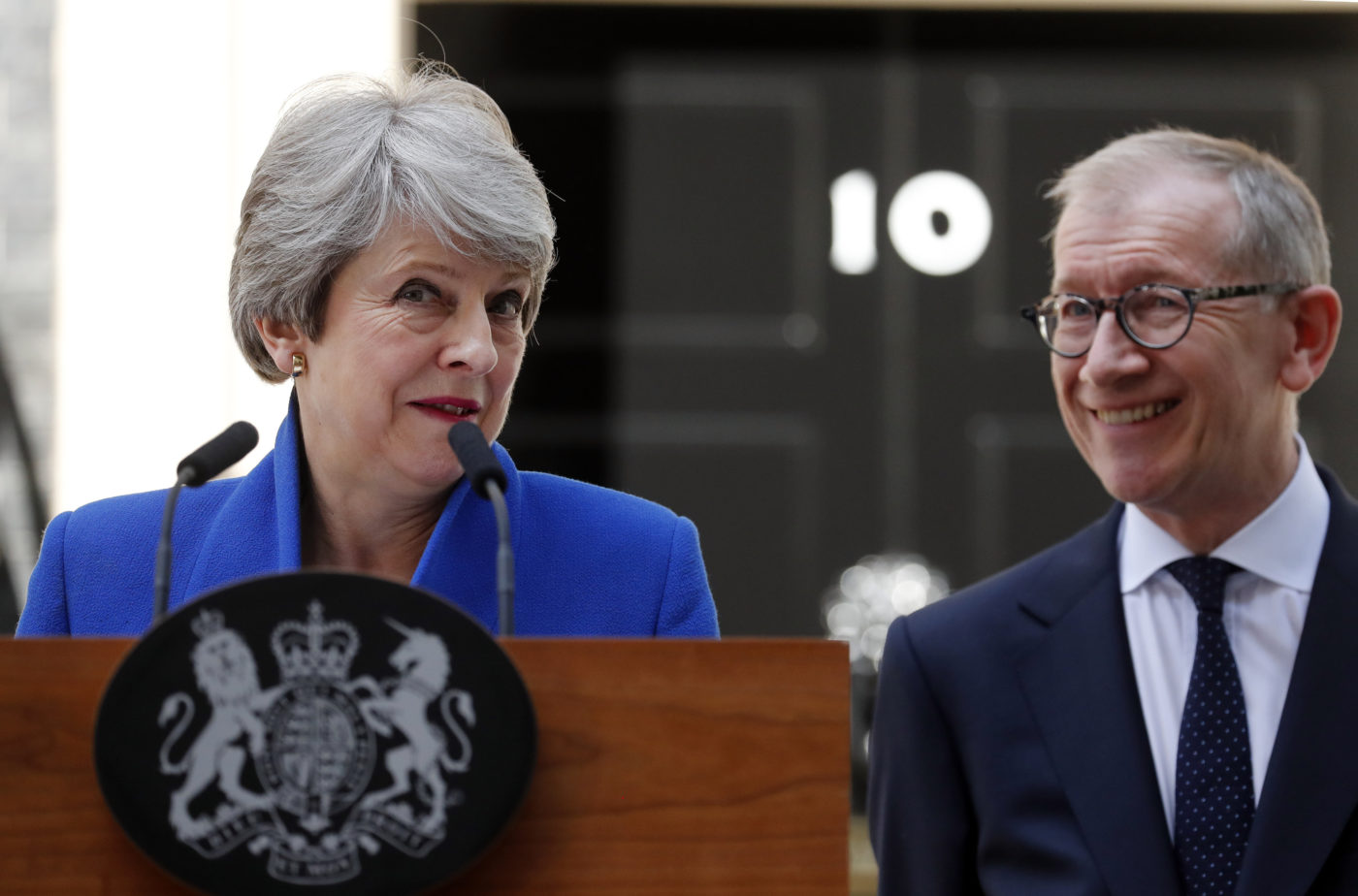 Theresa May távozott a Downing Streetről