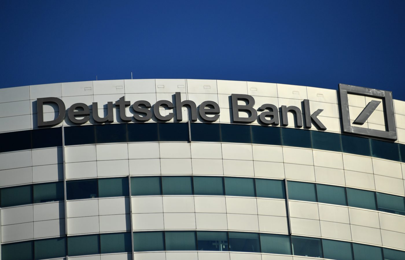 Több ezer dolgozót tesz utcára a Deutsche Bank