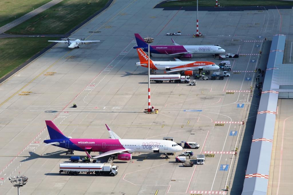 Vizsgálatot rendelt el a kormány a Wizz Air ellen