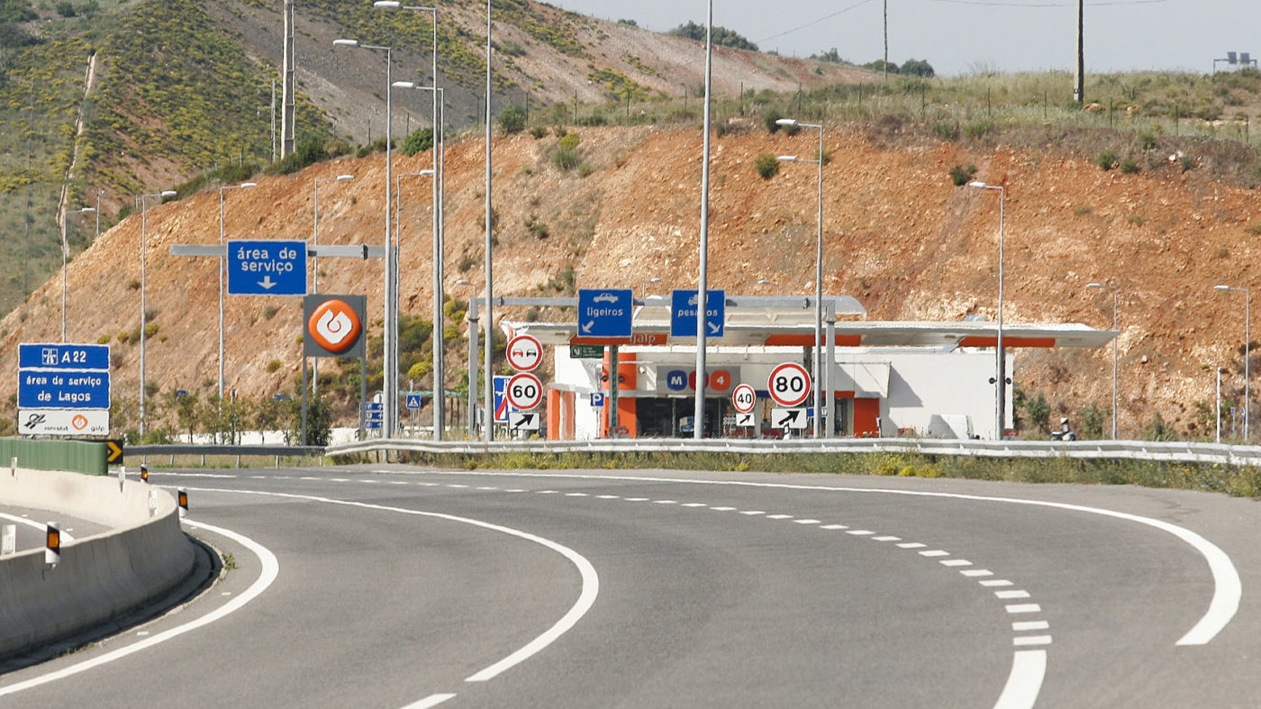 A turistaszezon közepén állhat le a közlekedés Portugáliában