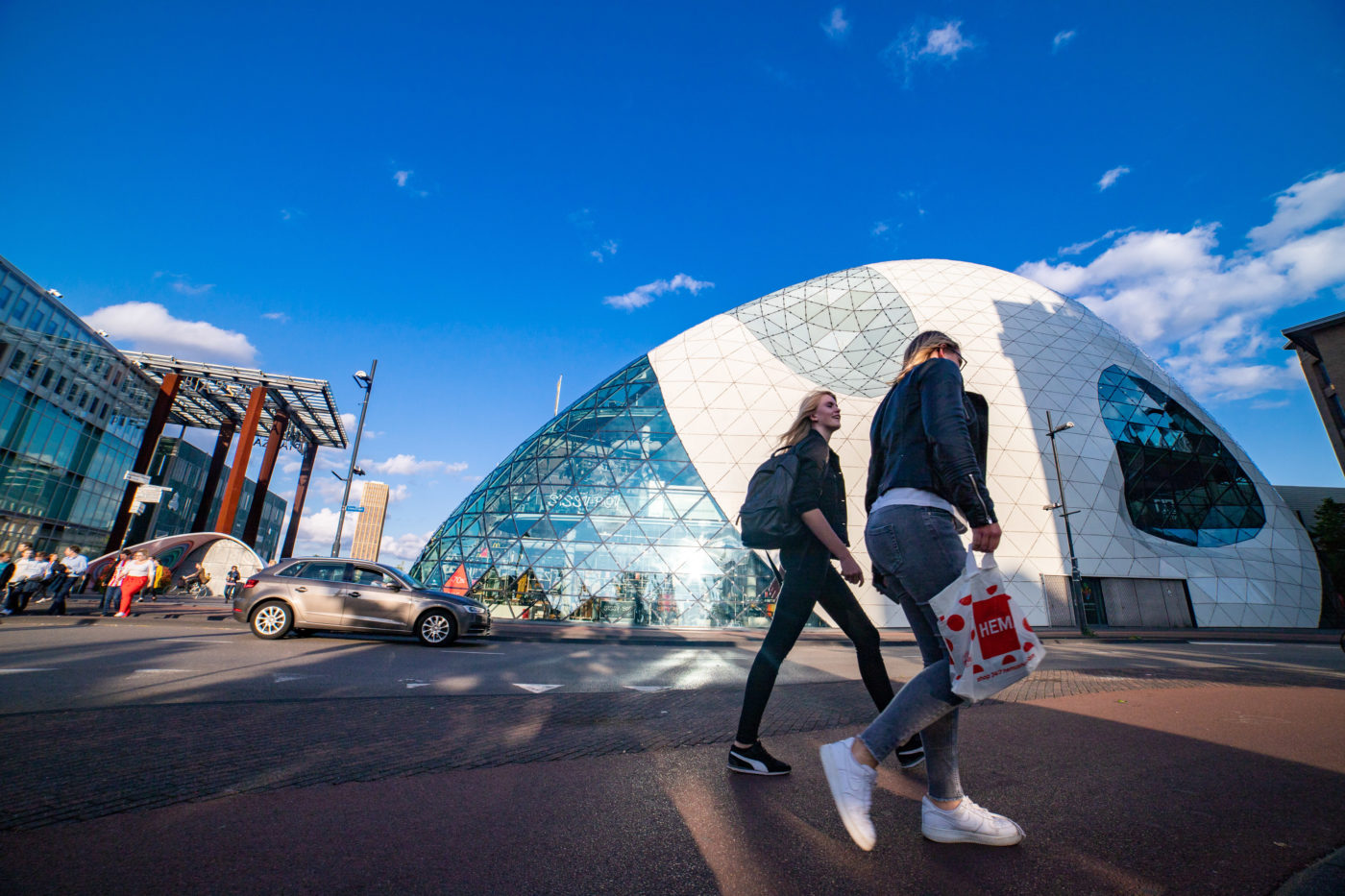 A világ legnagyobb bicikliparkolóját építette meg Hollandia