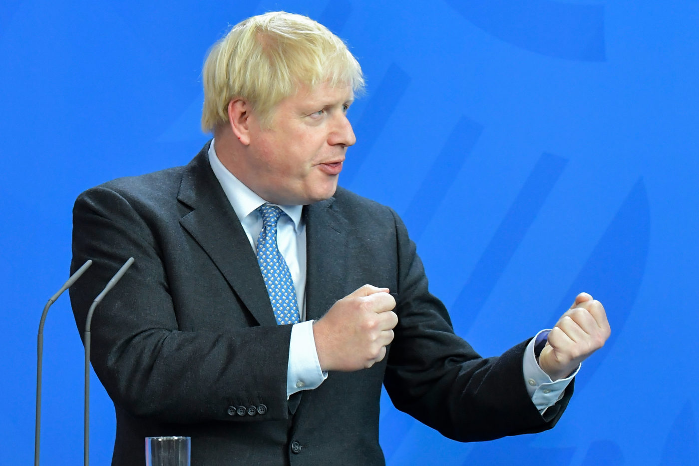 Johnson saját kezébe veszi a Brexit ügyét