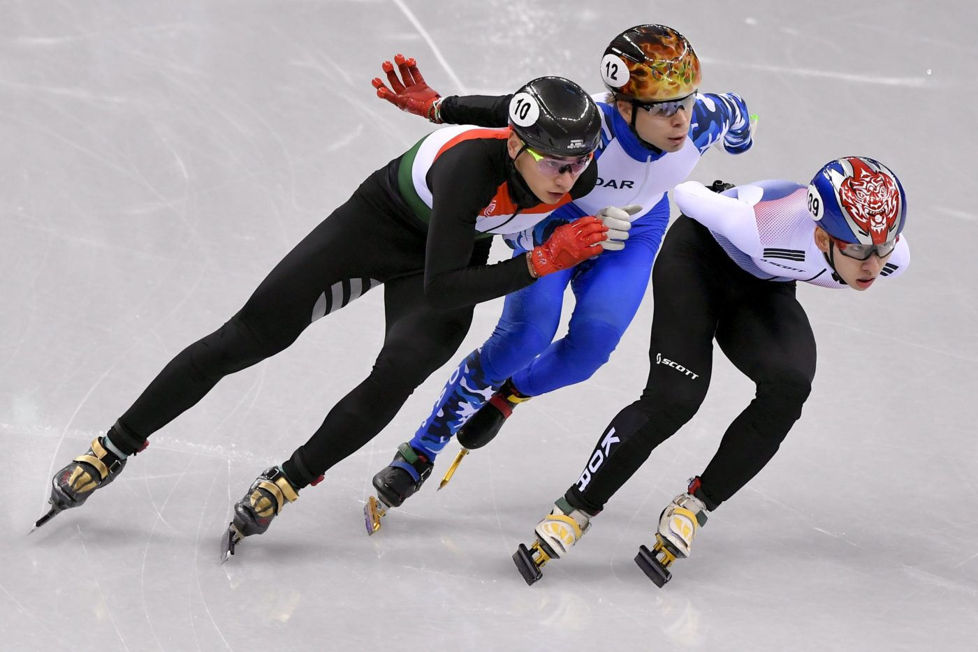 Szexuális zaklatás miatt eltiltották a Liu fivérek riválisát