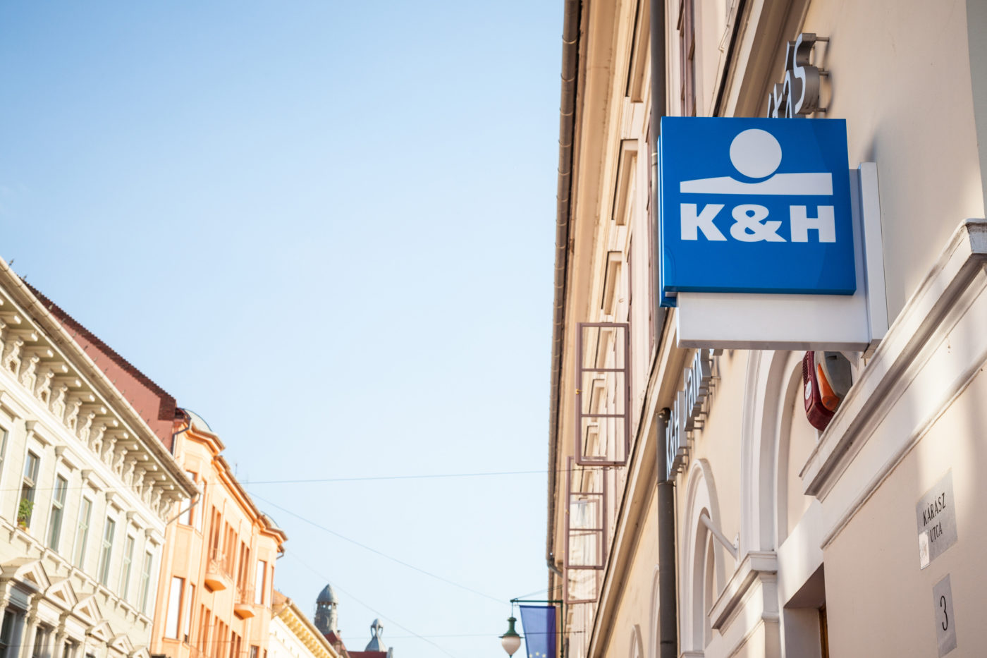 Alaposan megbüntették a K&H bankcsoport három intézményét