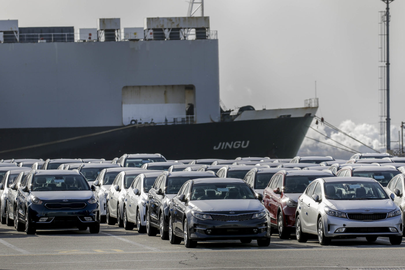 Felborult egy hajó Georgia partjainál