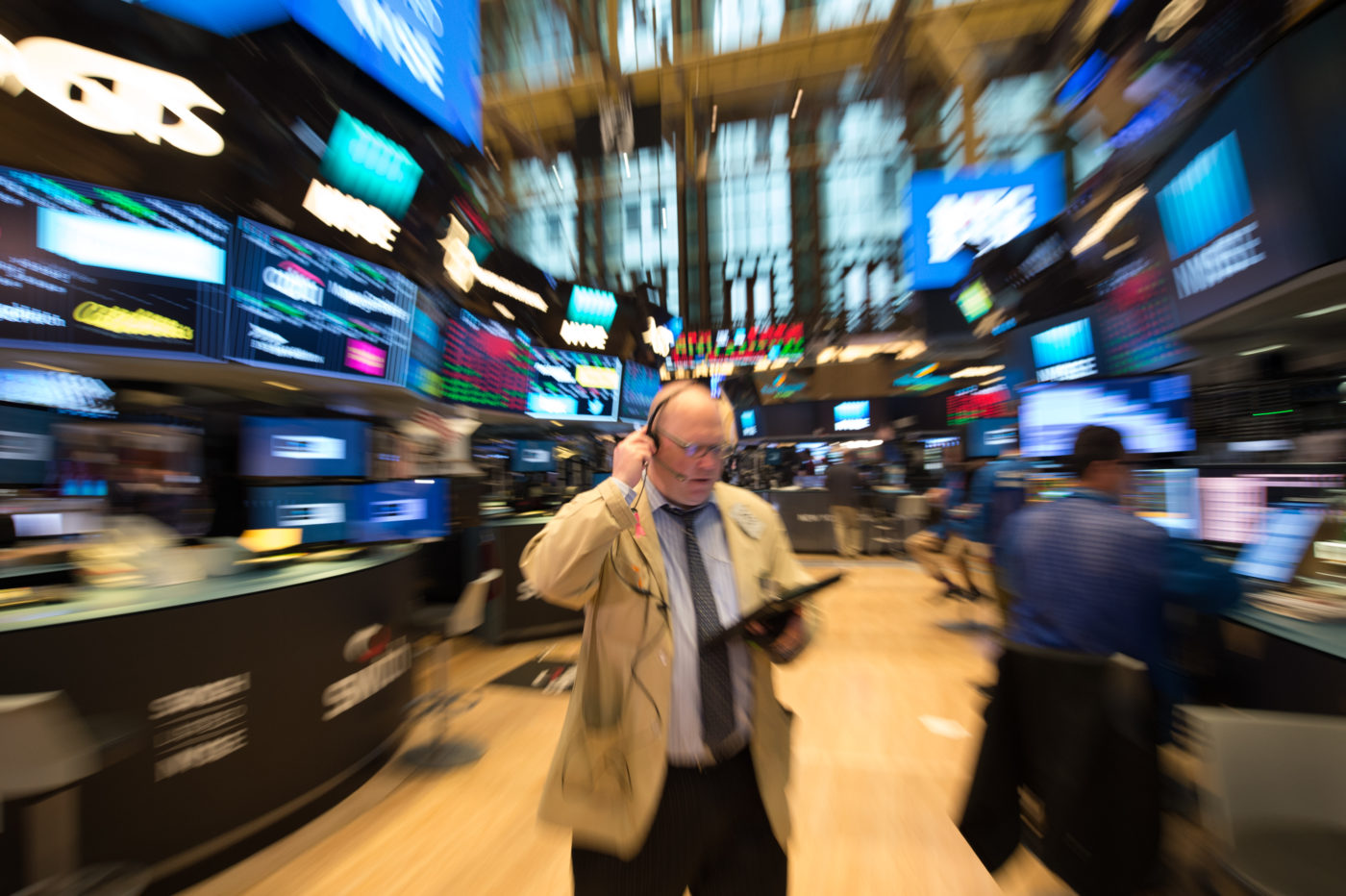 Idegesen reagált az amerikai tőzsde a kedvezőtlen adatokra