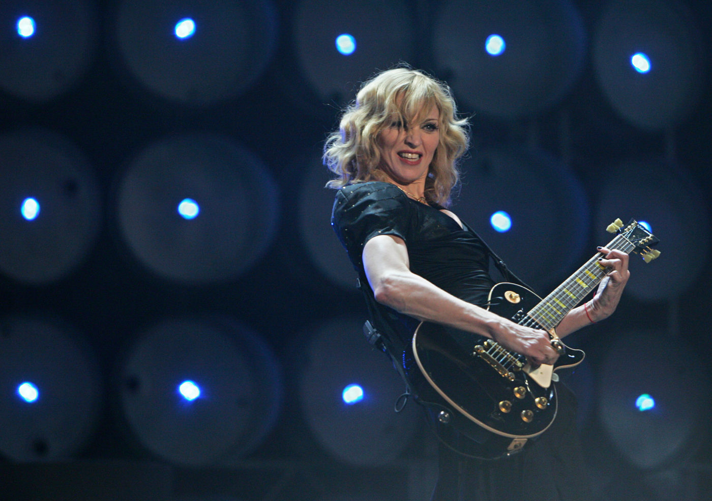 Workshopot tart Magyarországon Madonna producere