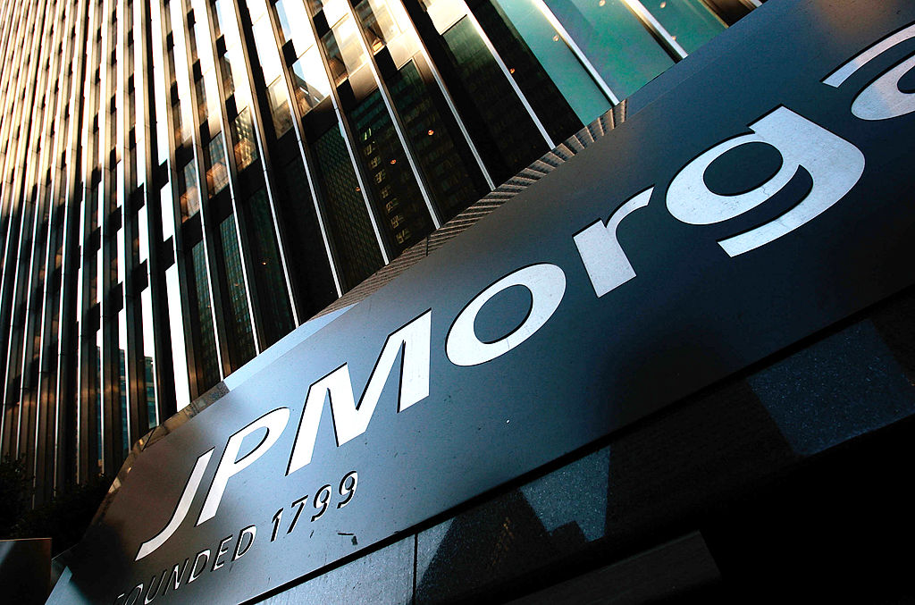 Canada, Jp Morgan Chase cancella debiti su carte di credito