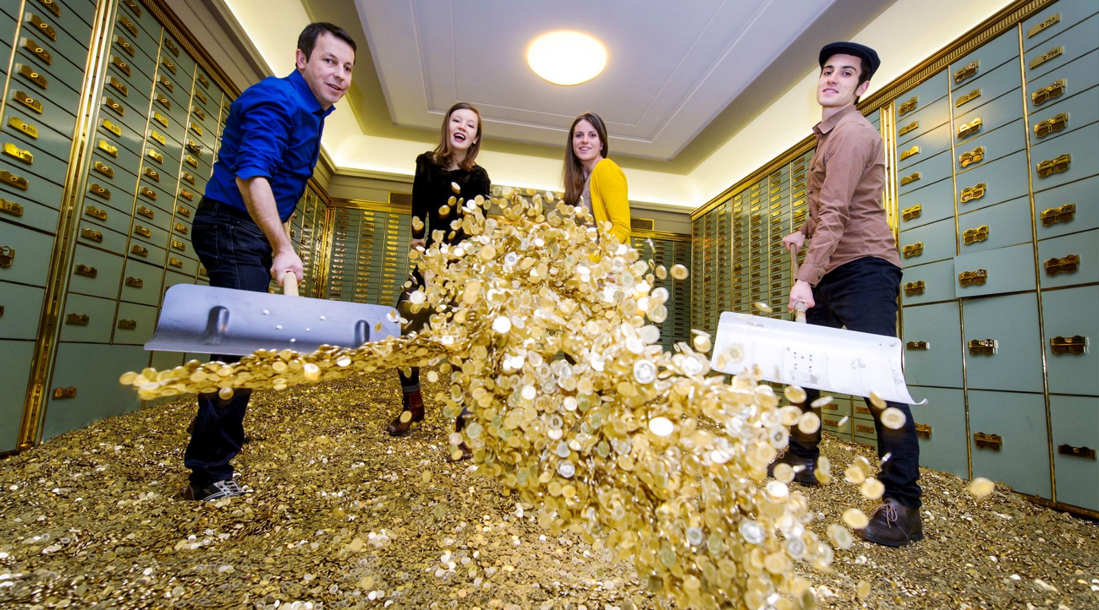 Cresce l'appetito per oro, analisti alzano le stime: "prezzi in rialzo fino a $2.000"