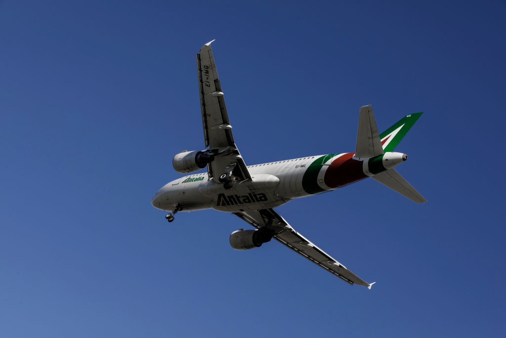 Dossier Alitalia, nuova proroga in arrivo. Buone notizie sul fronte ricavi