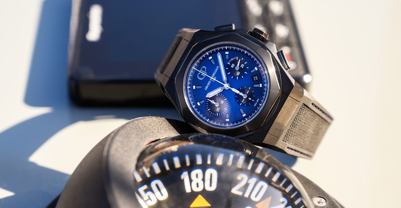 "Out of the blue": il nuovo Girard-Perregaux Laureato Absolute Cronograph