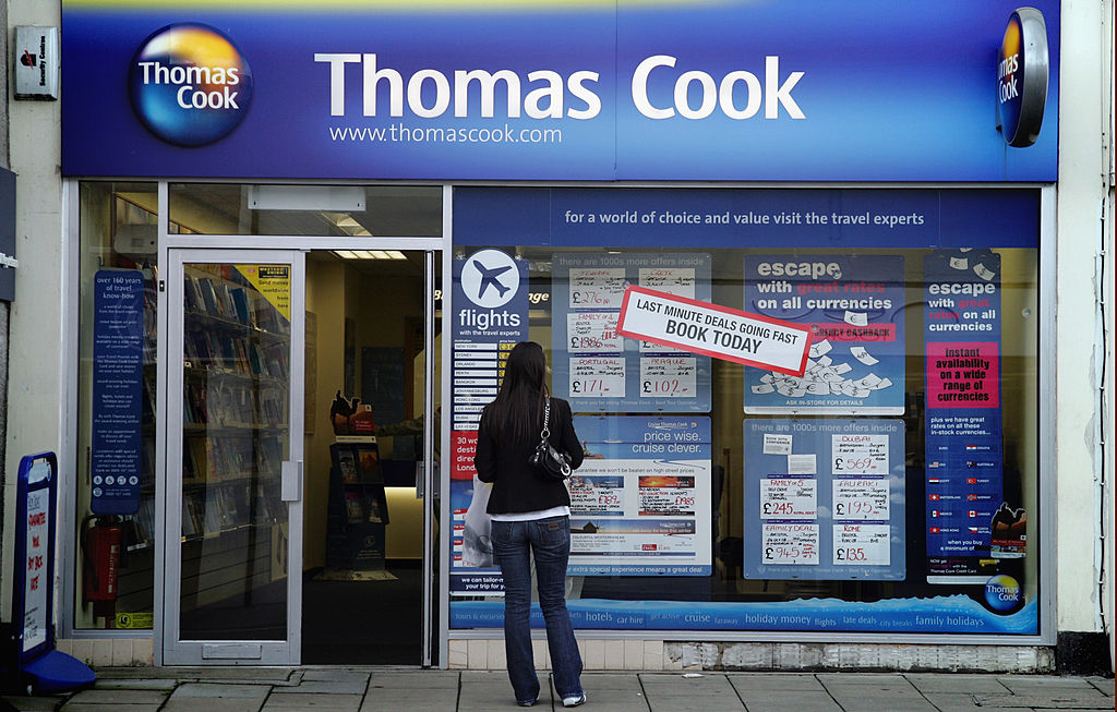 Thomas Cook in bancarotta, titolo sospeso