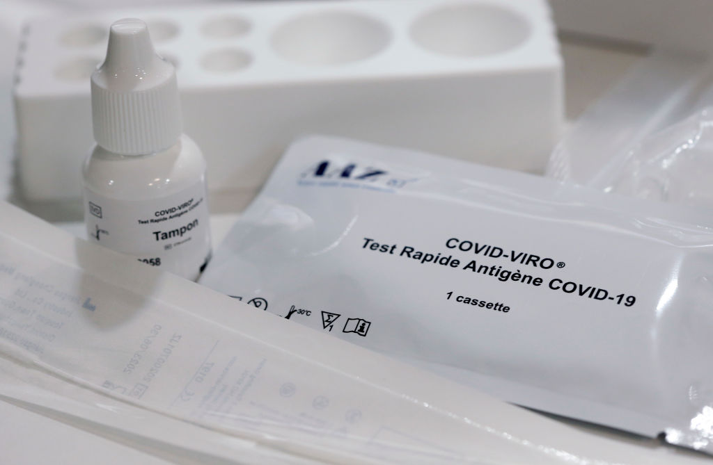 Test antigenici rapidi, studio sbagliano in 4 casi su 10, prevalgono