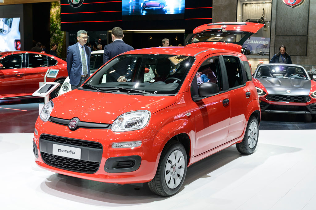 Auto: 2020 da dimenticare, immatricolazioni a picco (-24,3%)