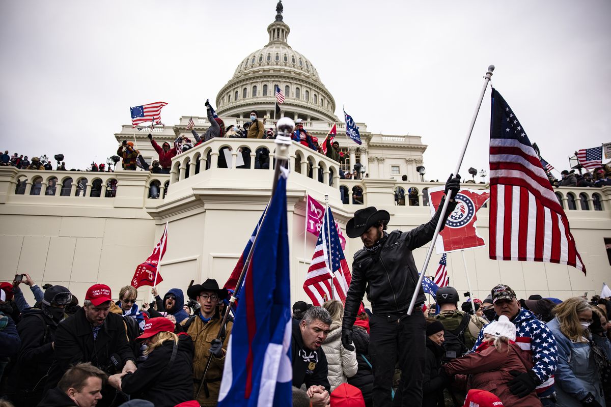 Che ruolo ha avuto Facebook nell'attacco a Capital Hill: il report nascosto