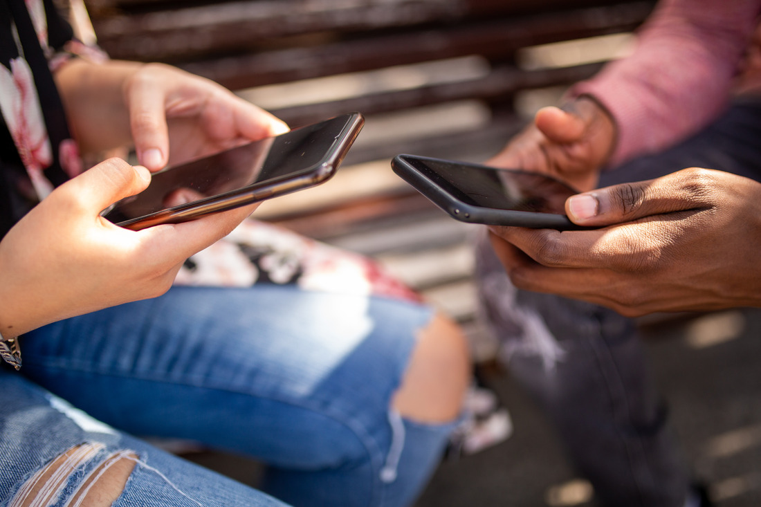 Sugli smartphone ci si sente a casa: lo studio