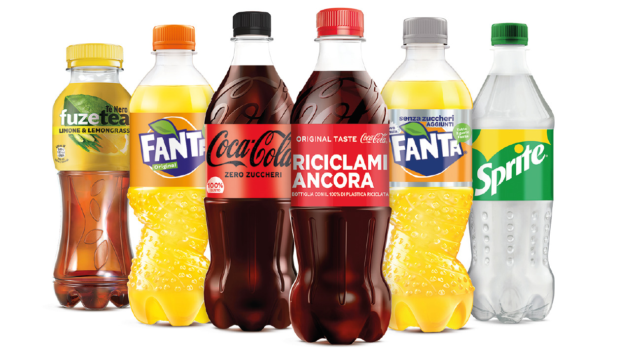Coca-Cola al 100% in plastica riciclata: le nuove bottiglie