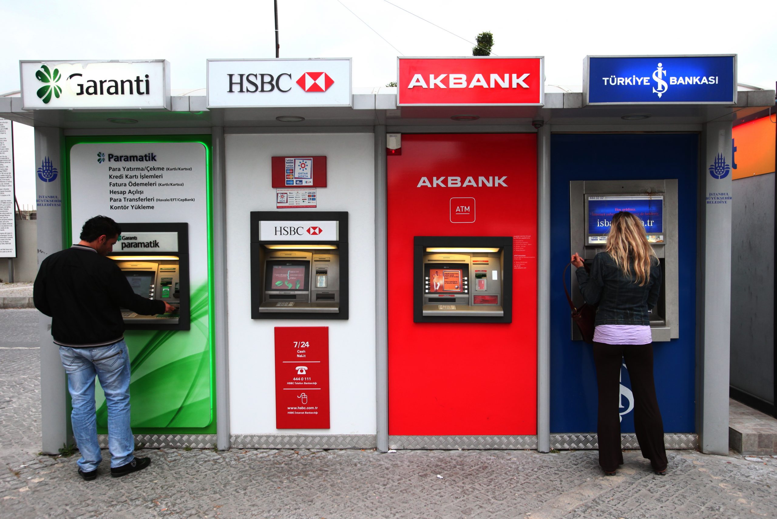 Banche: filiali condivise per contrastare la chiusura degli sportelli
